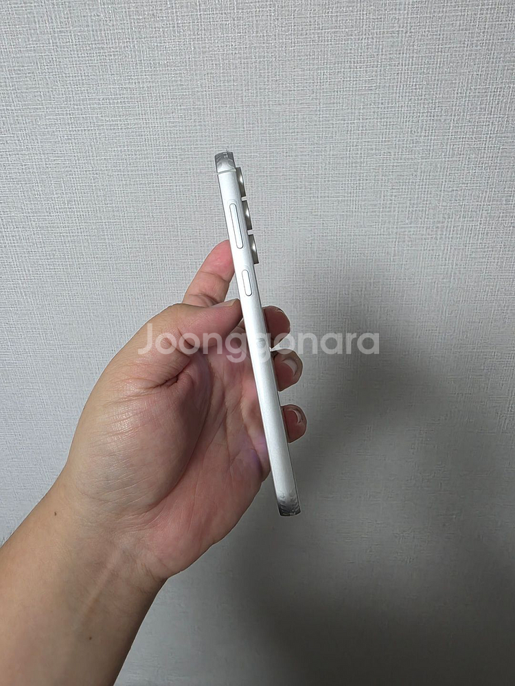 갤럭시 S23FE 화이트 256기가 SS급 팔아요~--2