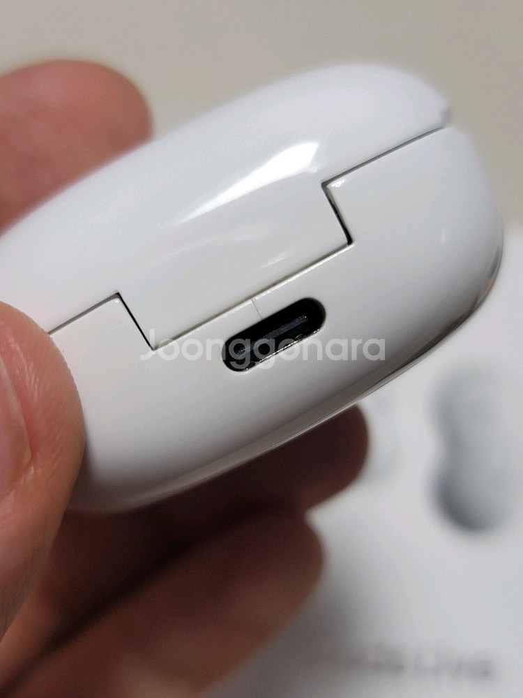 (전투형) 갤럭시 버즈 라이브 화이트--4