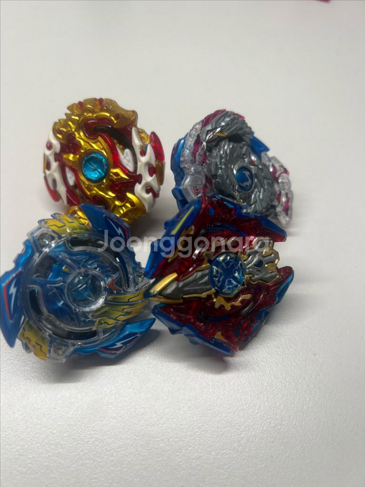 터닝메카드 4개 베이블레이드 4개--4