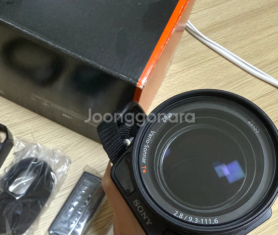 소니 FDR AX-700 4K 캠코더 풀박스 판매--0