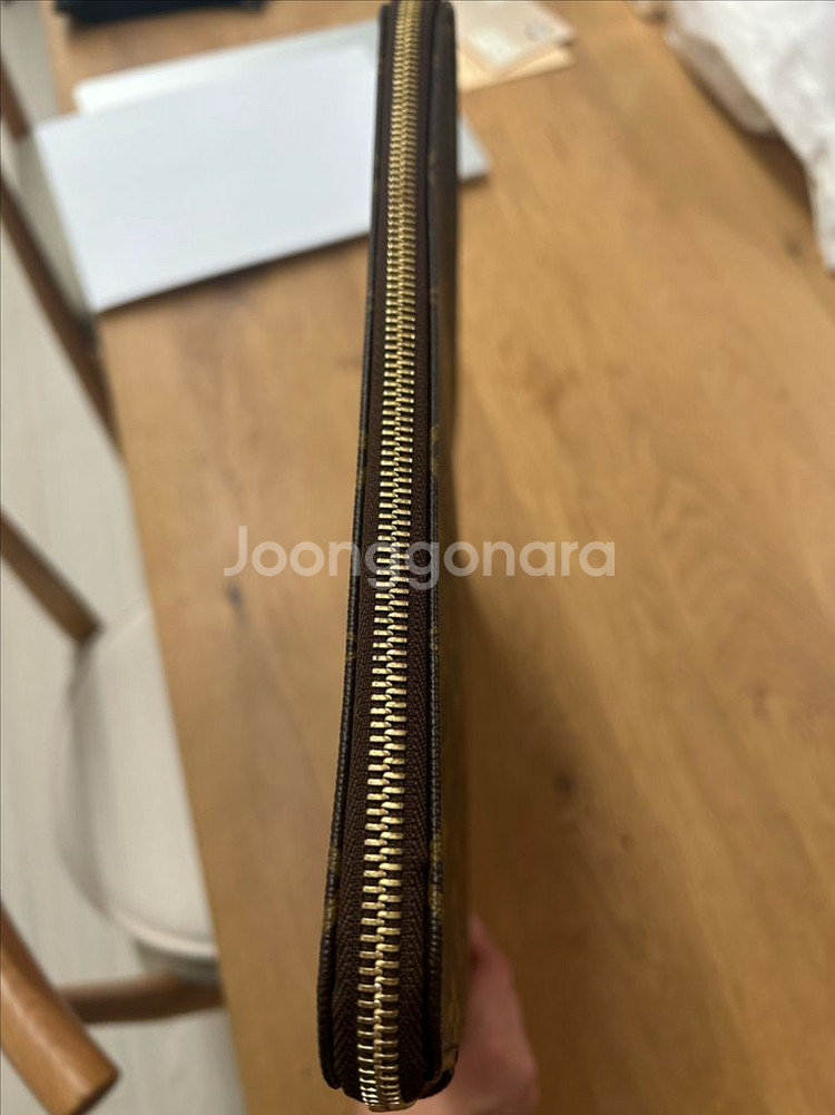 루이비통 모노그램 공용 클러치--3