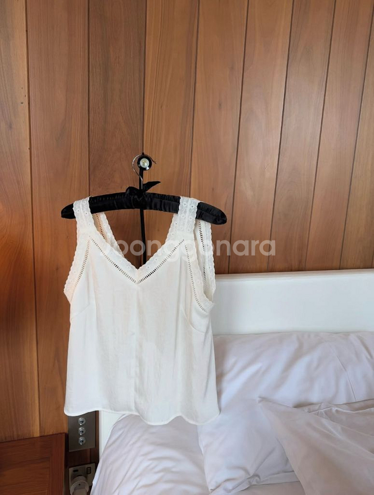 아웃핏 리즈 슬리브리스--0