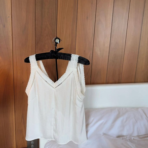 아웃핏 리즈 슬리브리스