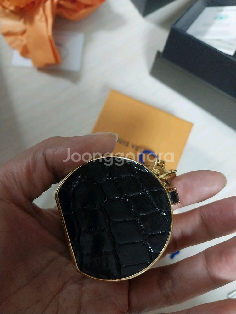 정품 루이비통 미니 부아또 샤포 키링 백참--5