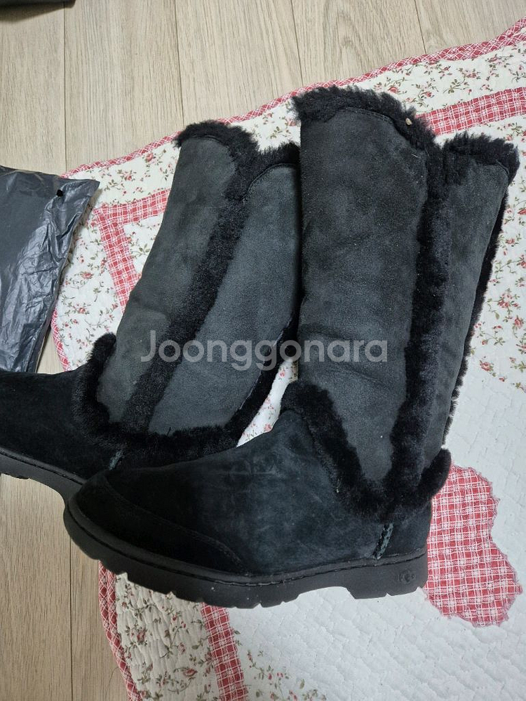 정품 어그 양털 부츠--3