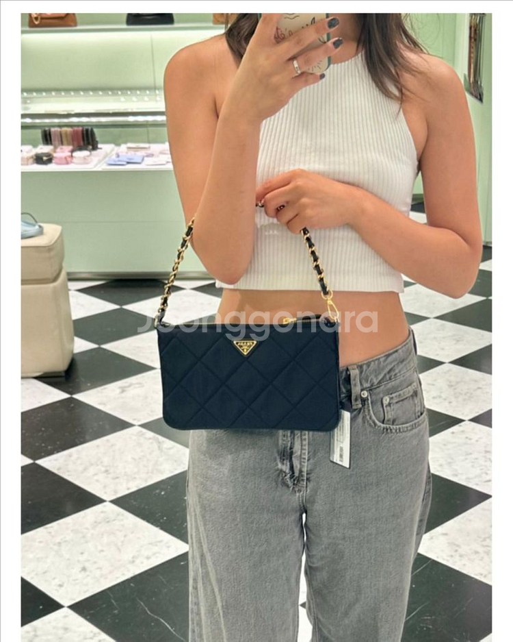 프라다 정품 퀼팅 파우치백 금장 체인 새상품--8