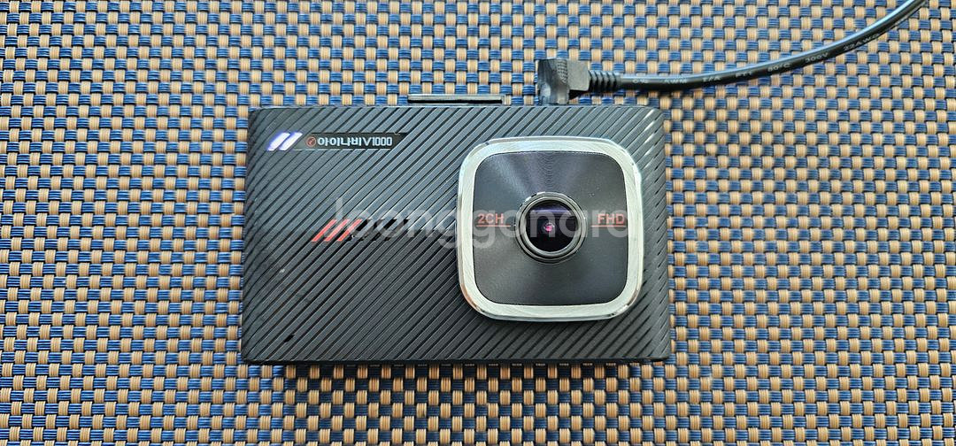 아이나비 V1000 블랙박스 (64GB, GPS포함)--1