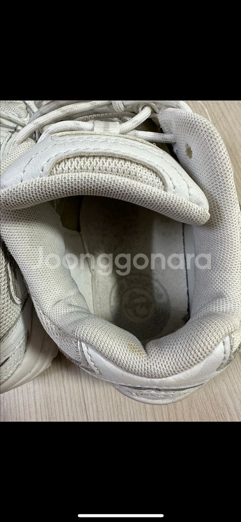 뉴발란스 운동화 240--1