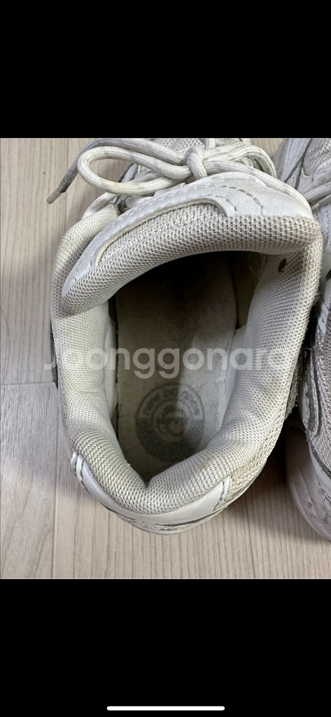 뉴발란스 운동화 240--2