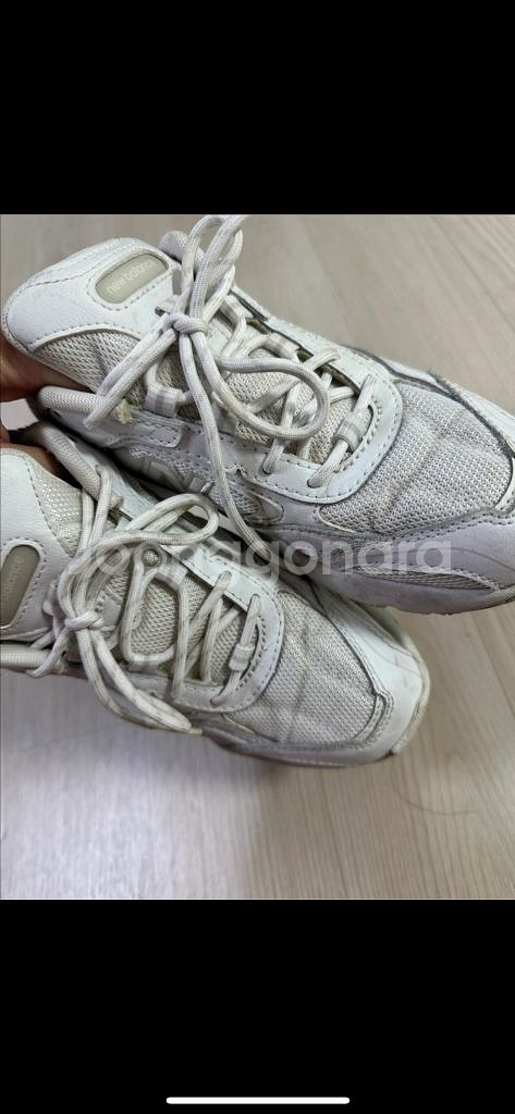 뉴발란스 운동화 240--5