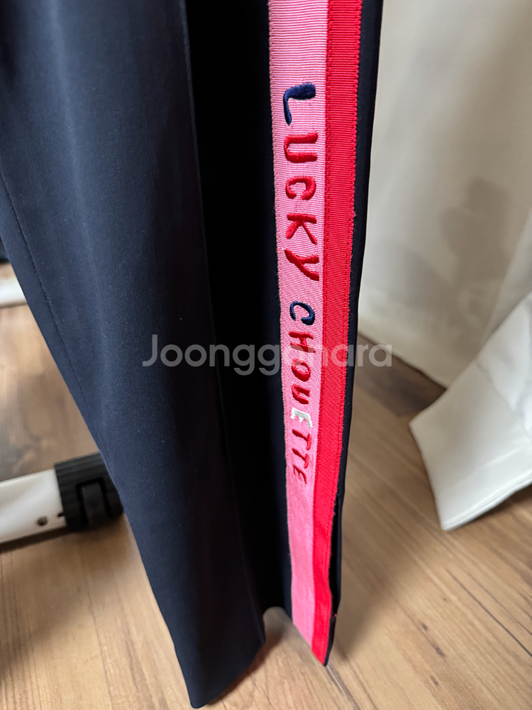 럭키슈에뜨 티셔츠 팬츠--1