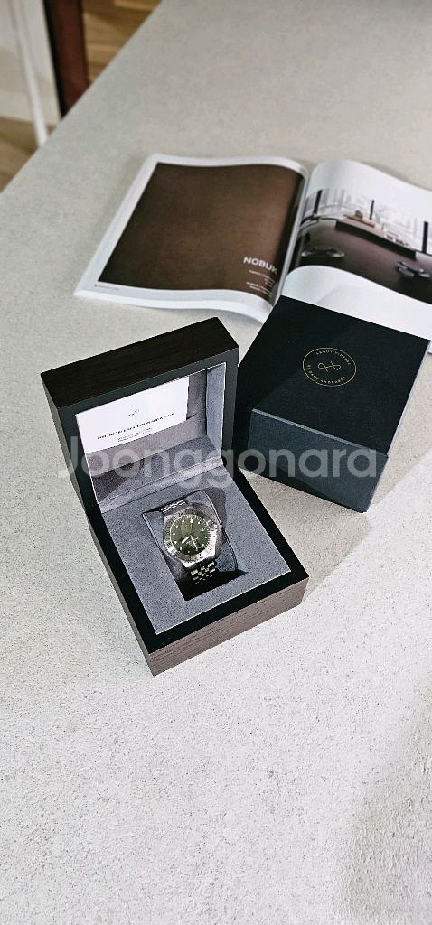 AV86 Watch--0