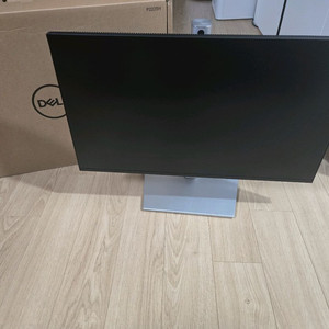 델 22인치 모니터