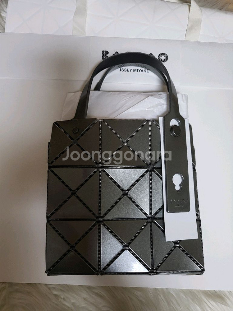 이세이미야케 바오바오 캐럿 백 미니 건메탈--3