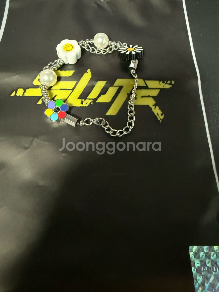 살루트 이베몹 데이지팔찌 판매합니다--0