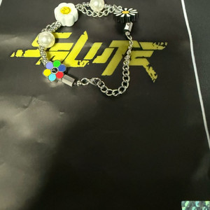 살루트 이베몹 데이지팔찌 판매합니다