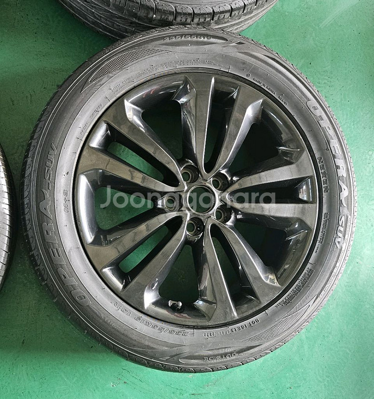 올뉴카니발 19인치 순정 유광블랙 휠타이어 한대분 판매--1