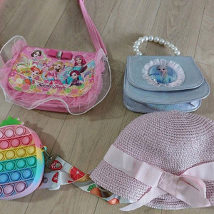 겨울왕국 엘사 시크릿쥬쥬 가방