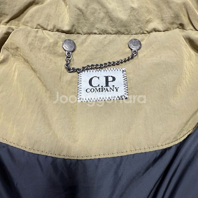 CP컴퍼니 겨자색 패딩 조끼--5
