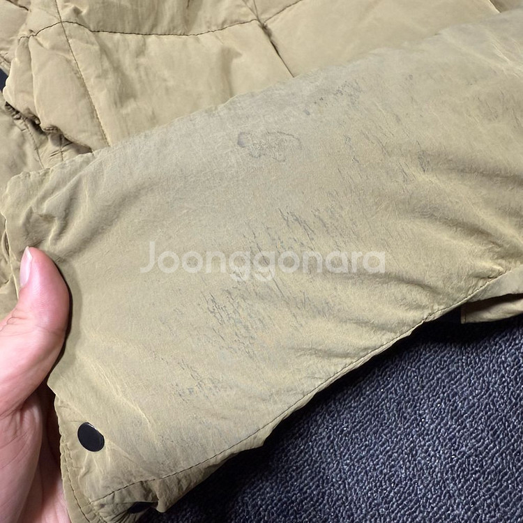 CP컴퍼니 겨자색 패딩 조끼--8