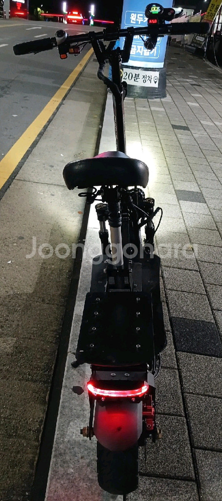 전동킥보드 타우러스(뉴)클래식 60V 26Ah 듀얼 기--2