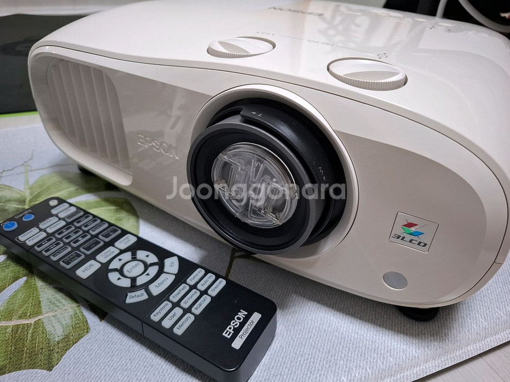엡손 4k 빔프로젝터 프로젝트 tw7000 (105시간--2