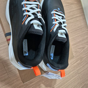 휠라키즈 운동화230