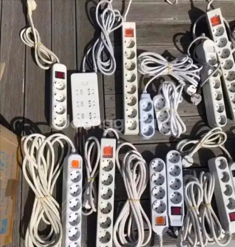 서울 멀티탭 콘센트 개별스위치 등 대량 처분--2