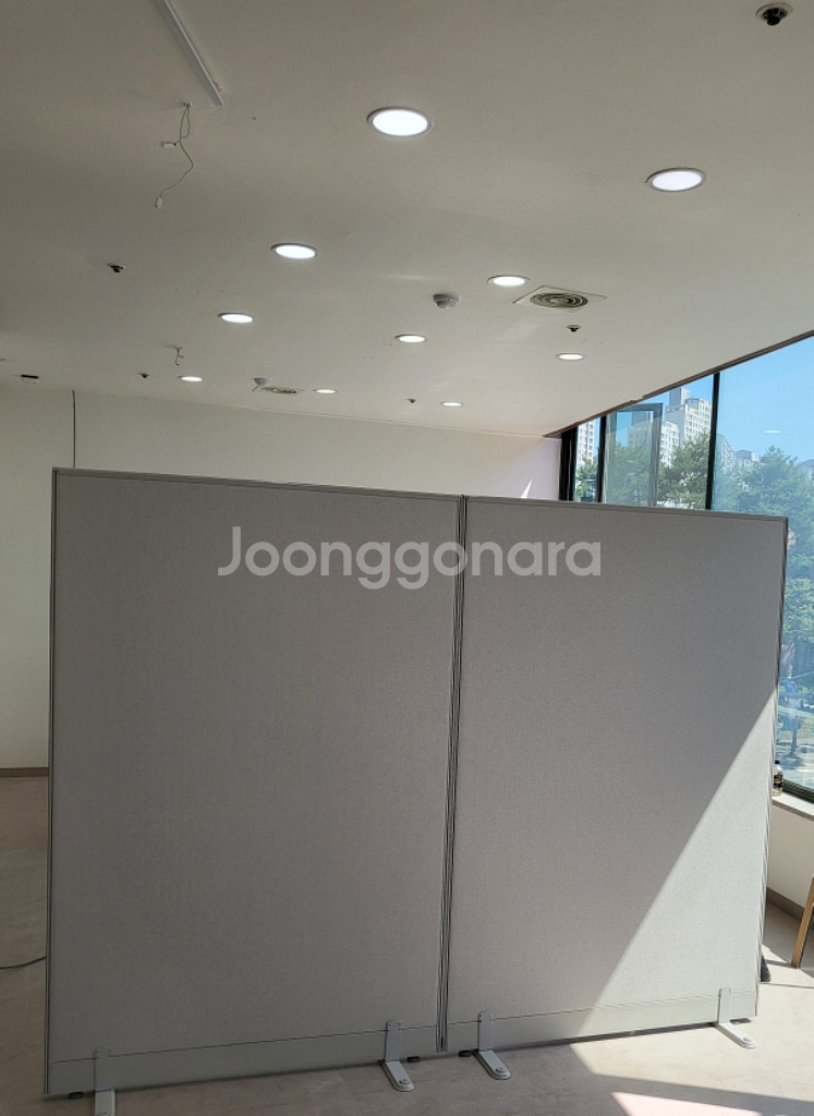 파티션 책상 회의용테이블 원탁 철제캐비넷 의자 책장--7