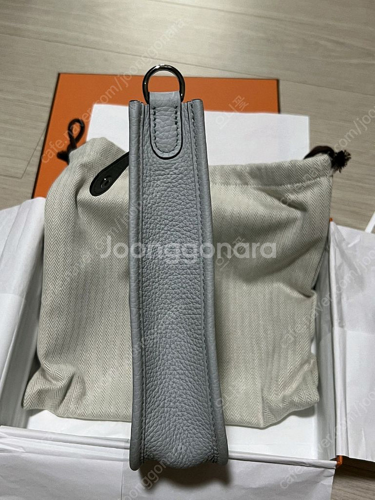에르메스 미니 에블린 블루페일 Z 각인--7