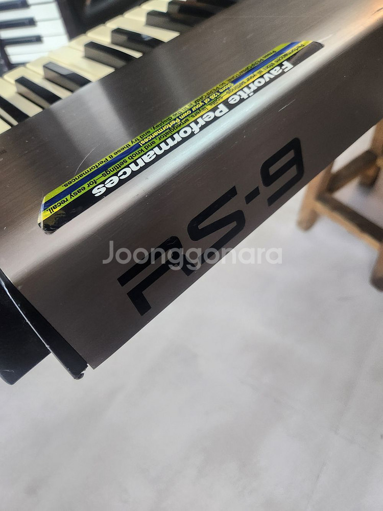 로렌드 R9 신디건반--4