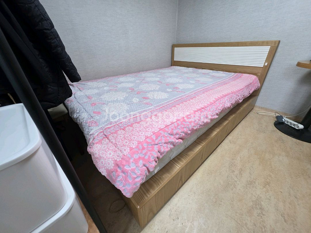 더블침대 프레임--0