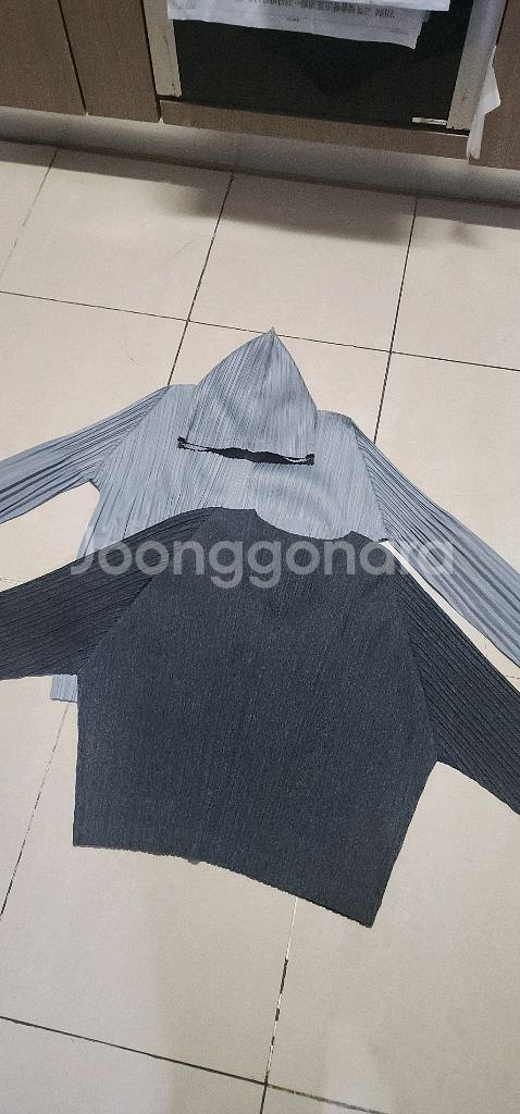 플리츠플리즈 브이넥 7부 탑 5사이즈--1