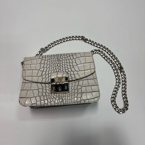 여성 클라우디아 화이트 퀄팅 체인 미니백