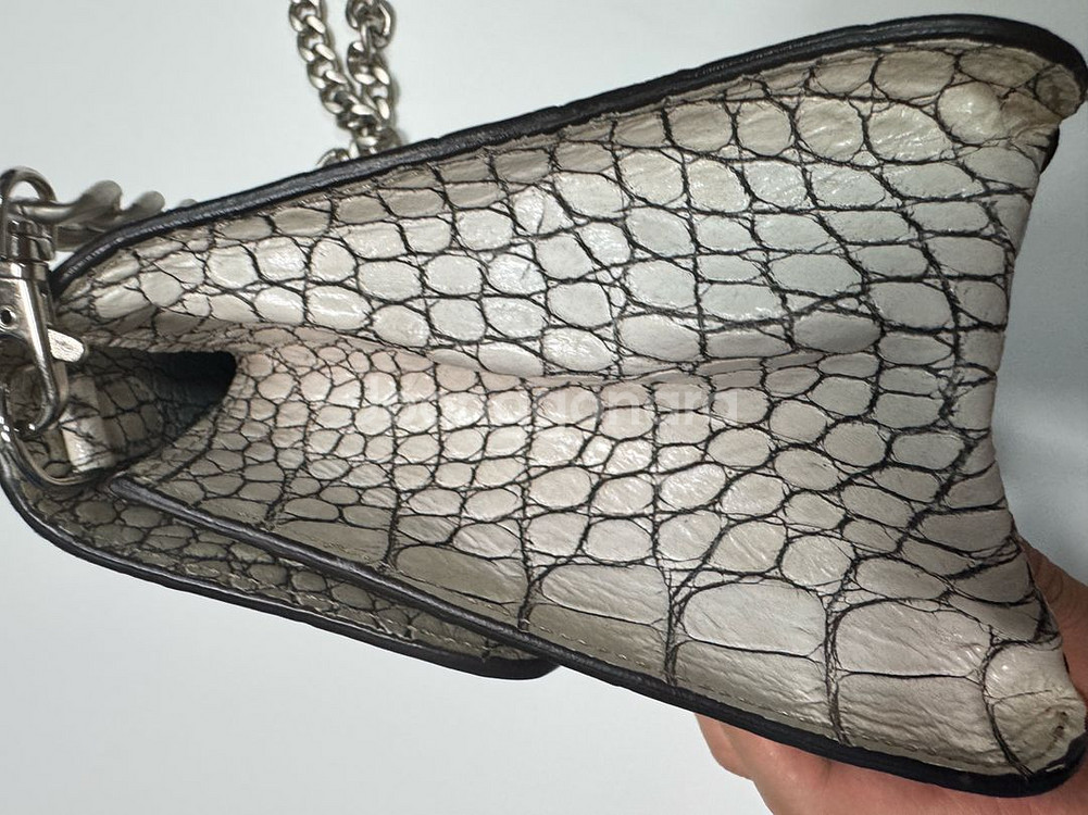 여성 클라우디아 화이트 퀄팅 체인 미니백--4