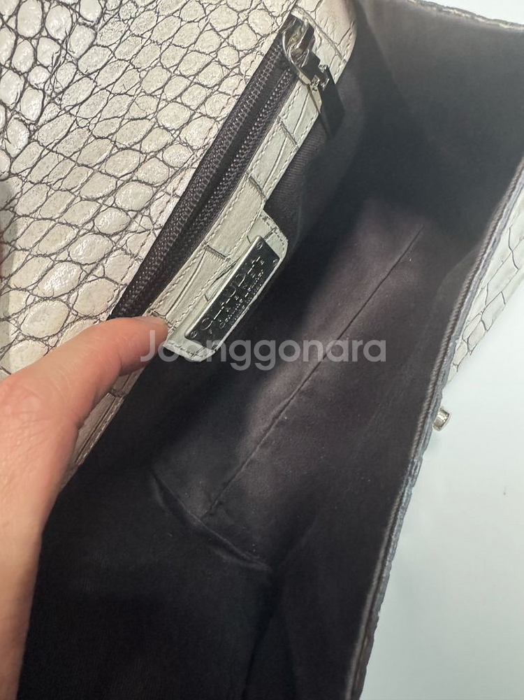 여성 클라우디아 화이트 퀄팅 체인 미니백--6