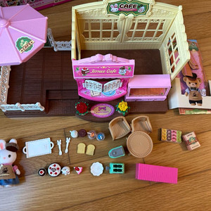 콩지래빗 테라스가있는 카페