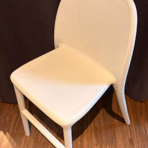 이케아 우르반 유아 의자 화이트