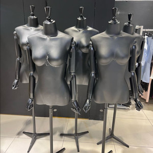 여성용 블랙 마네킹