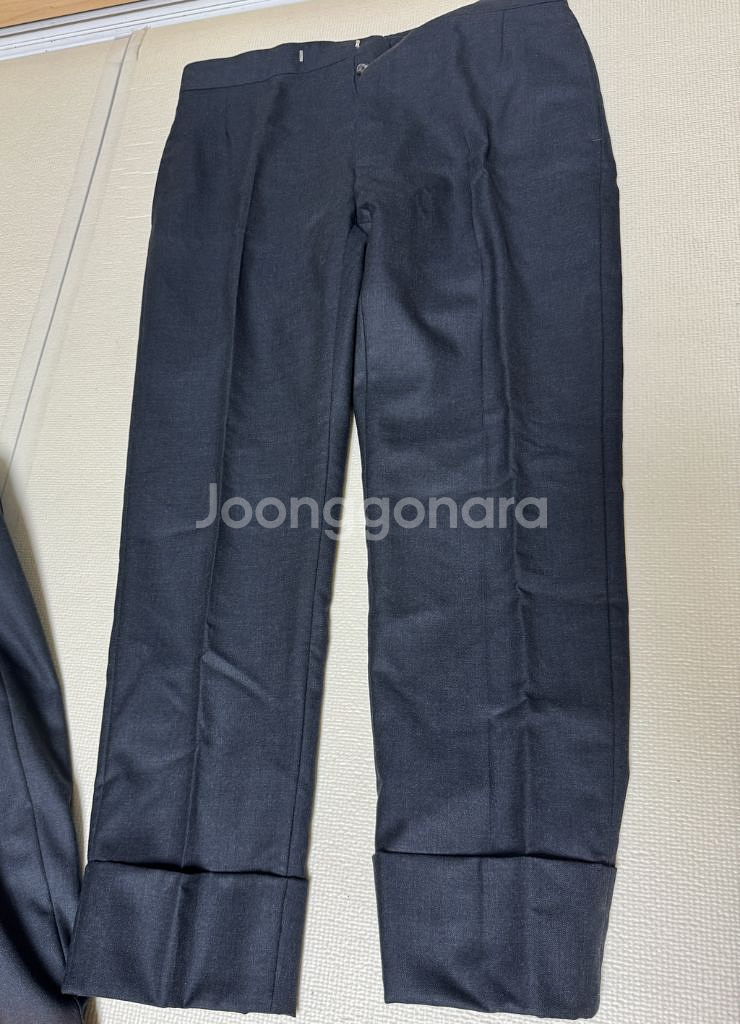 (정품 감정완료)톰브라운 클래식 정장 차콜 판매--2