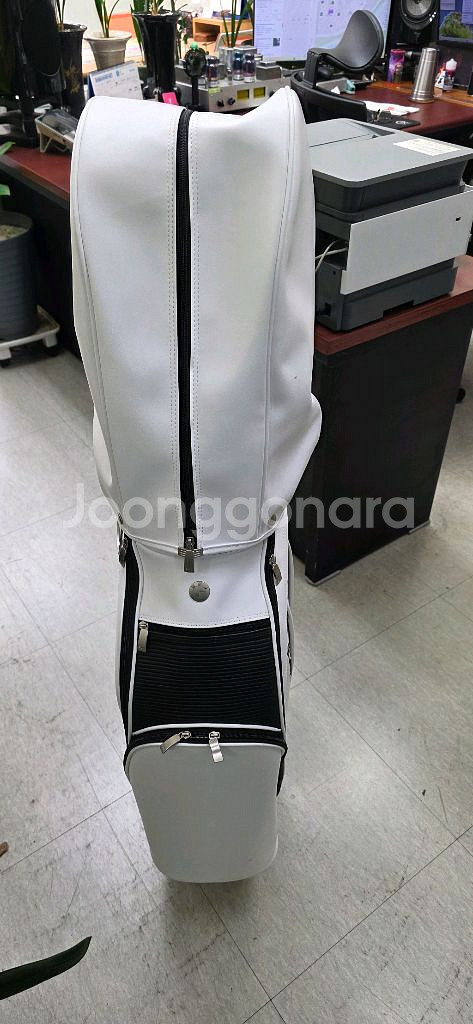 BMW Golfsport 골프백 & 타이틀리스트 골프채--0