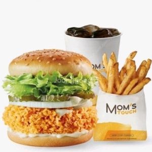 맘스터치 싸이버거세트