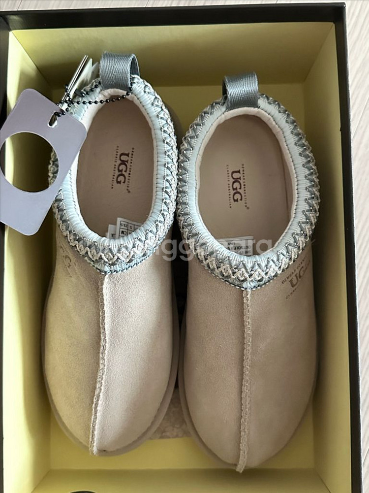 어그 타스만 슬리퍼 베이지 정품 새상품--2