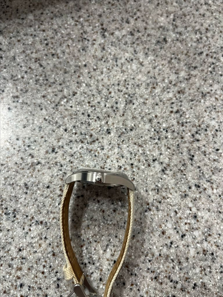 해밀턴 카키필드 33mm 흰판 쿼츠 판매합니다--5
