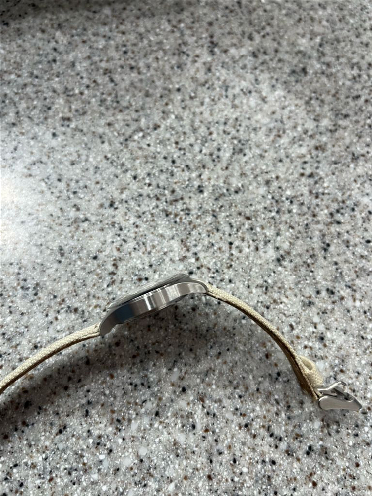 해밀턴 카키필드 33mm 흰판 쿼츠 판매합니다--4