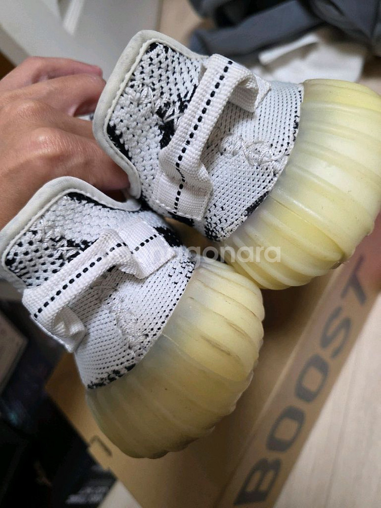 아디다스 이지부스트 지브라 v2--3