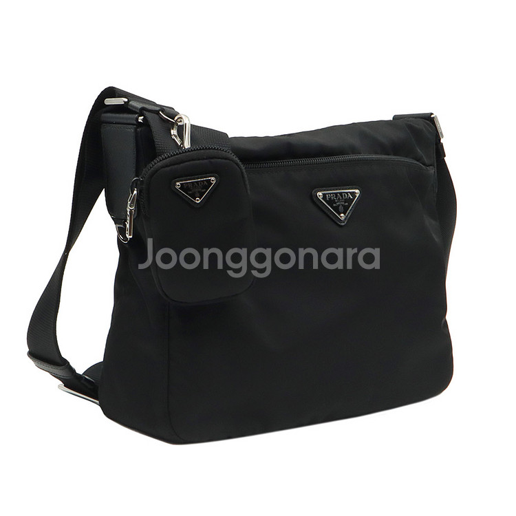 프라다 테수토 포코노 나일론 은장 트라이앵글 크로스백--3