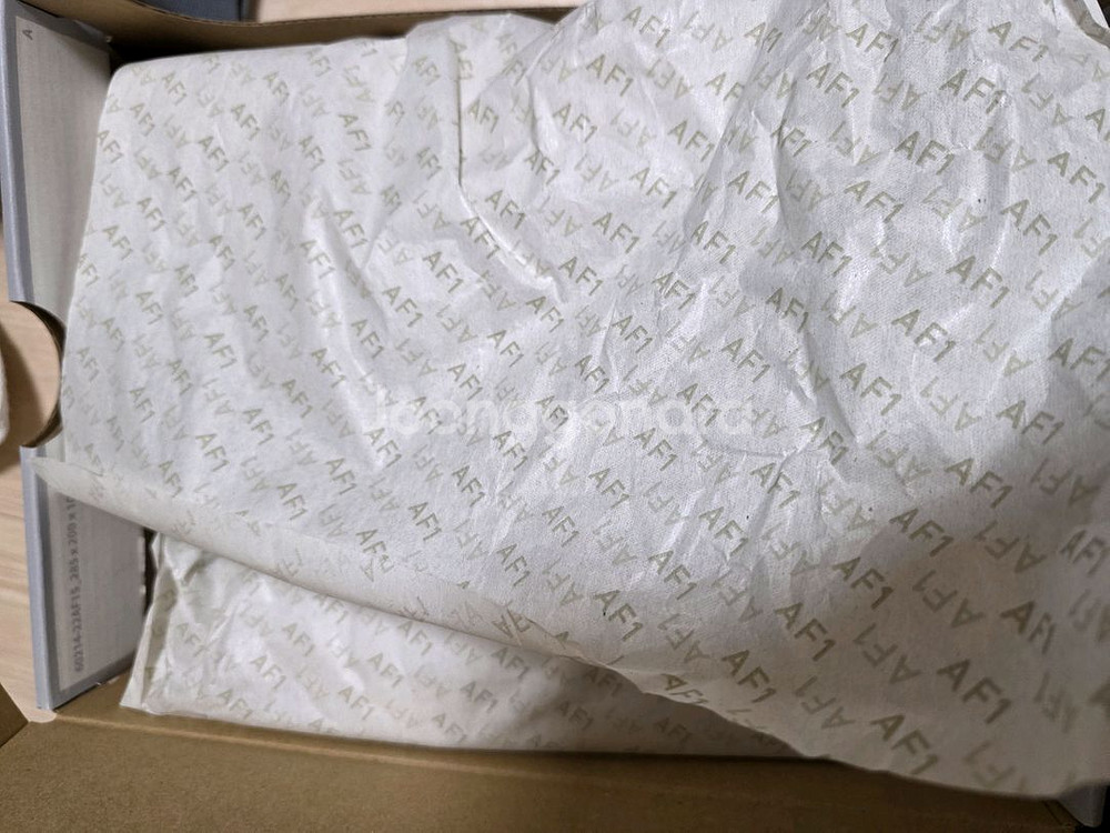 나이키 운동화 2켤레 보고 가세요--6