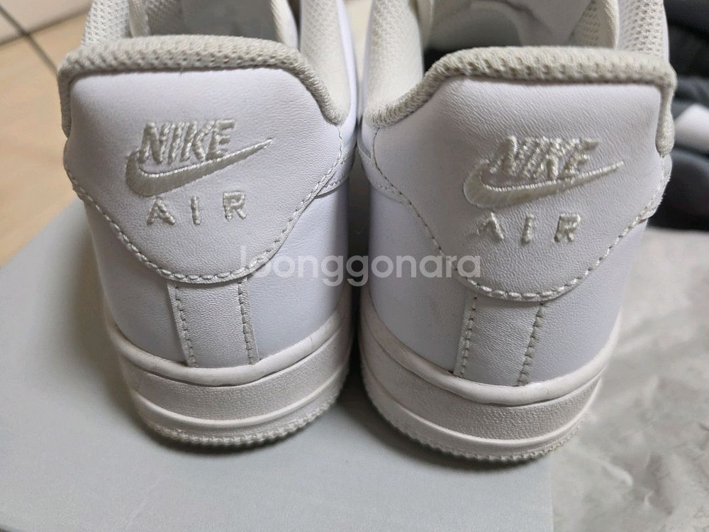 나이키 운동화 2켤레 보고 가세요--8