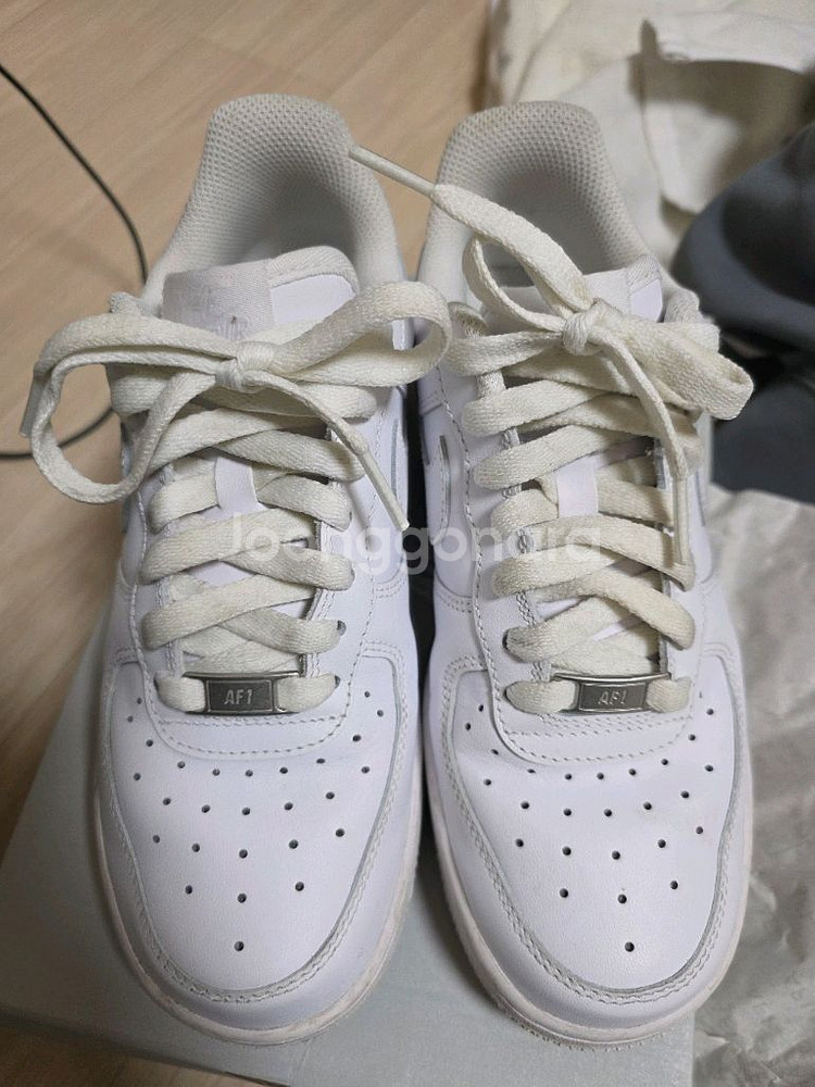 나이키 운동화 2켤레 보고 가세요--9